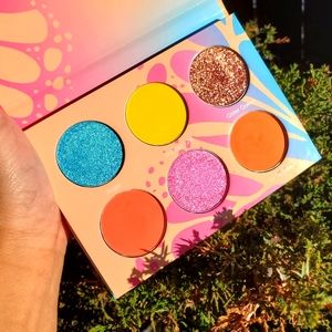 Lightly Swatched Juvia's Place La Mariposa eyeshadow palette